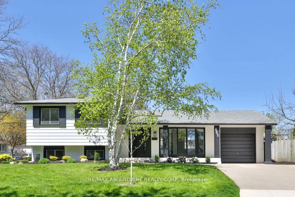 Detached in Burlington