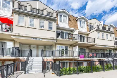 3033 Finch Avenue W 2042, Toronto W05, On M9m 0a3