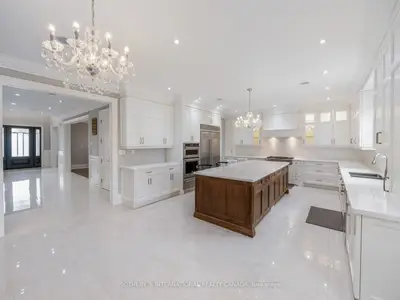 1092 Henley Road, Mississauga, On L4y 1e1
