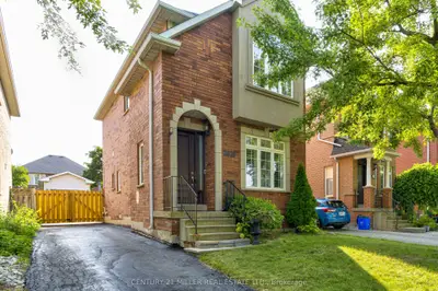 Detached in Oakville