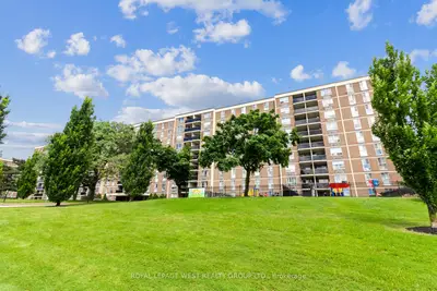 Condo Apartment in Toronto