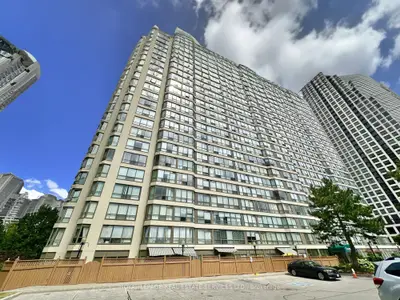 55 Elm Drive W 2302, Mississauga, On L5b 3z3