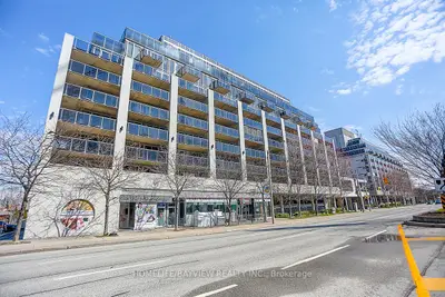 Condo Apartment in Toronto