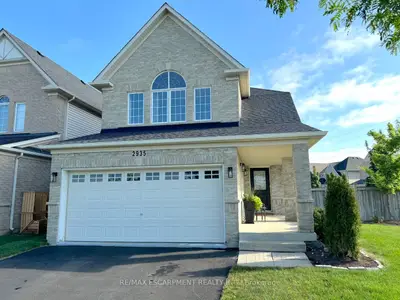 Detached in Burlington
