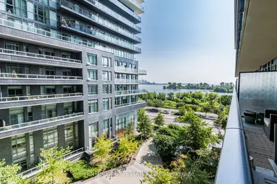 59 Annie Craig Drive 417, Toronto W06, On M8v 0c4