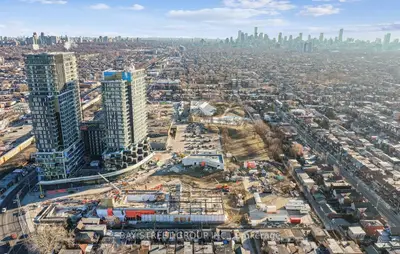 1245 Dupont Street 1605, Toronto W02, On M6h 2a6