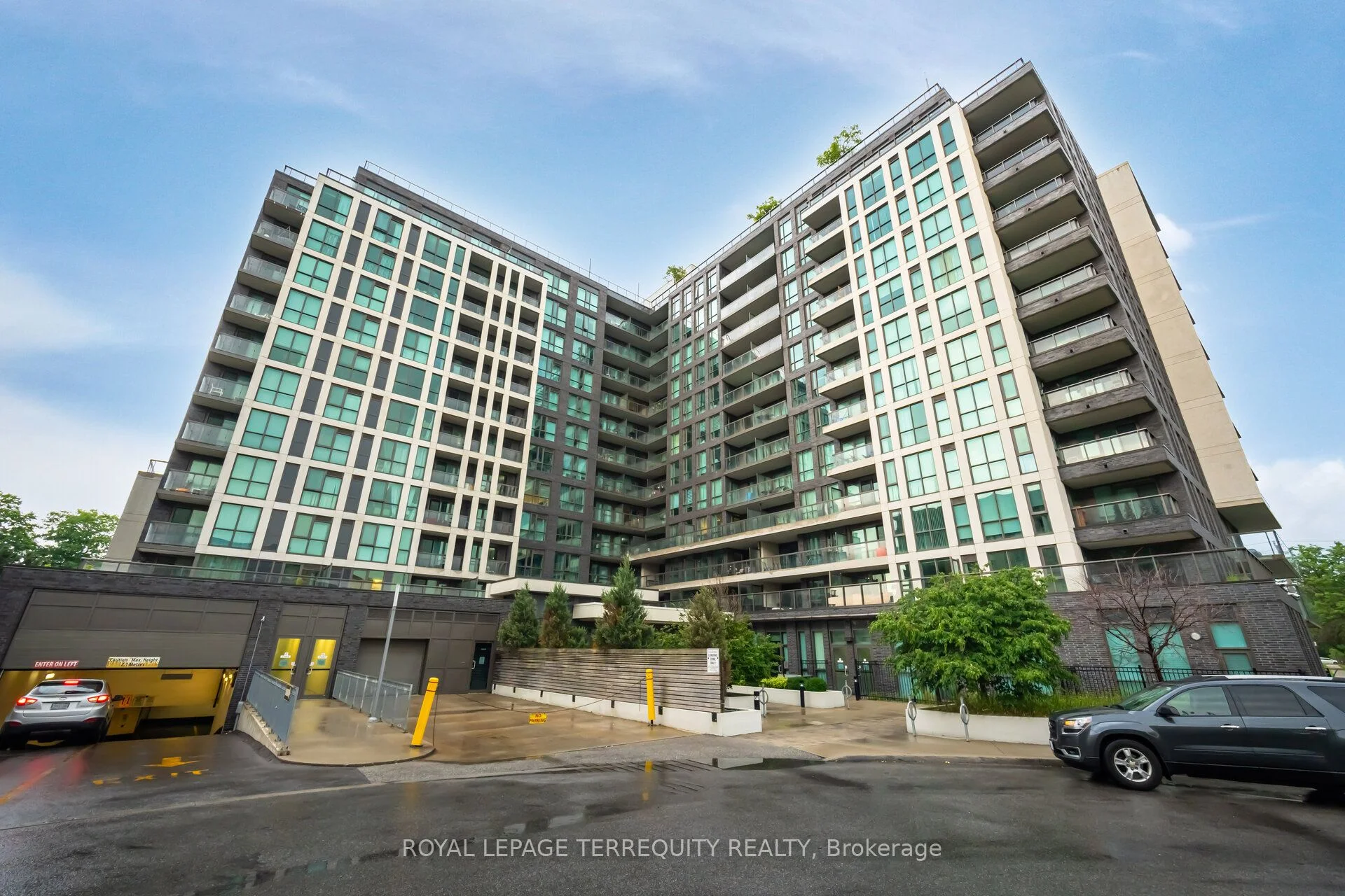 Condo Apartment in Toronto