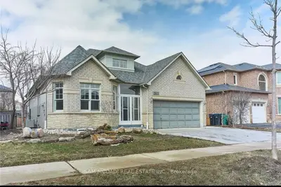 565 Indian Summer Trail, Mississauga, On L4z 3y8