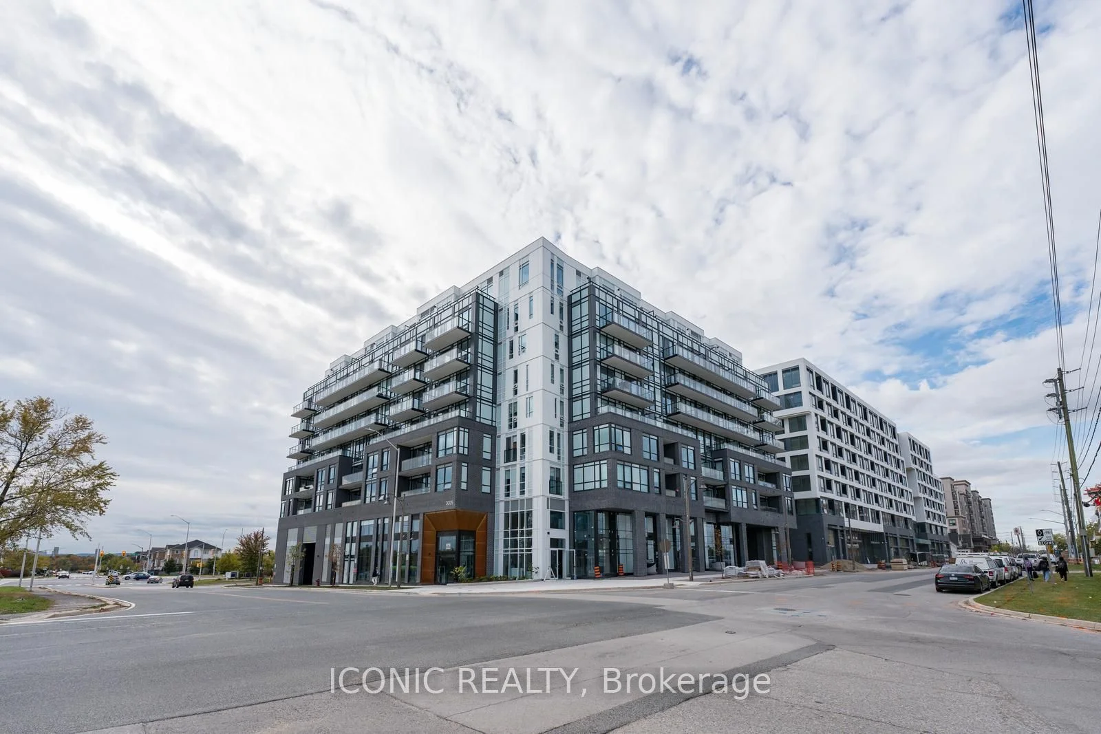 Condo Apartment in Oakville