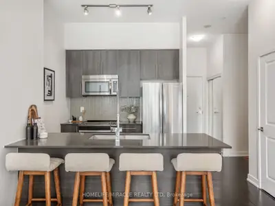 Condo Apartment in Mississauga
