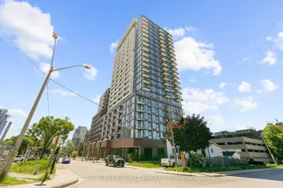 28 Ann Street 1003, Mississauga, On L5g 0e1