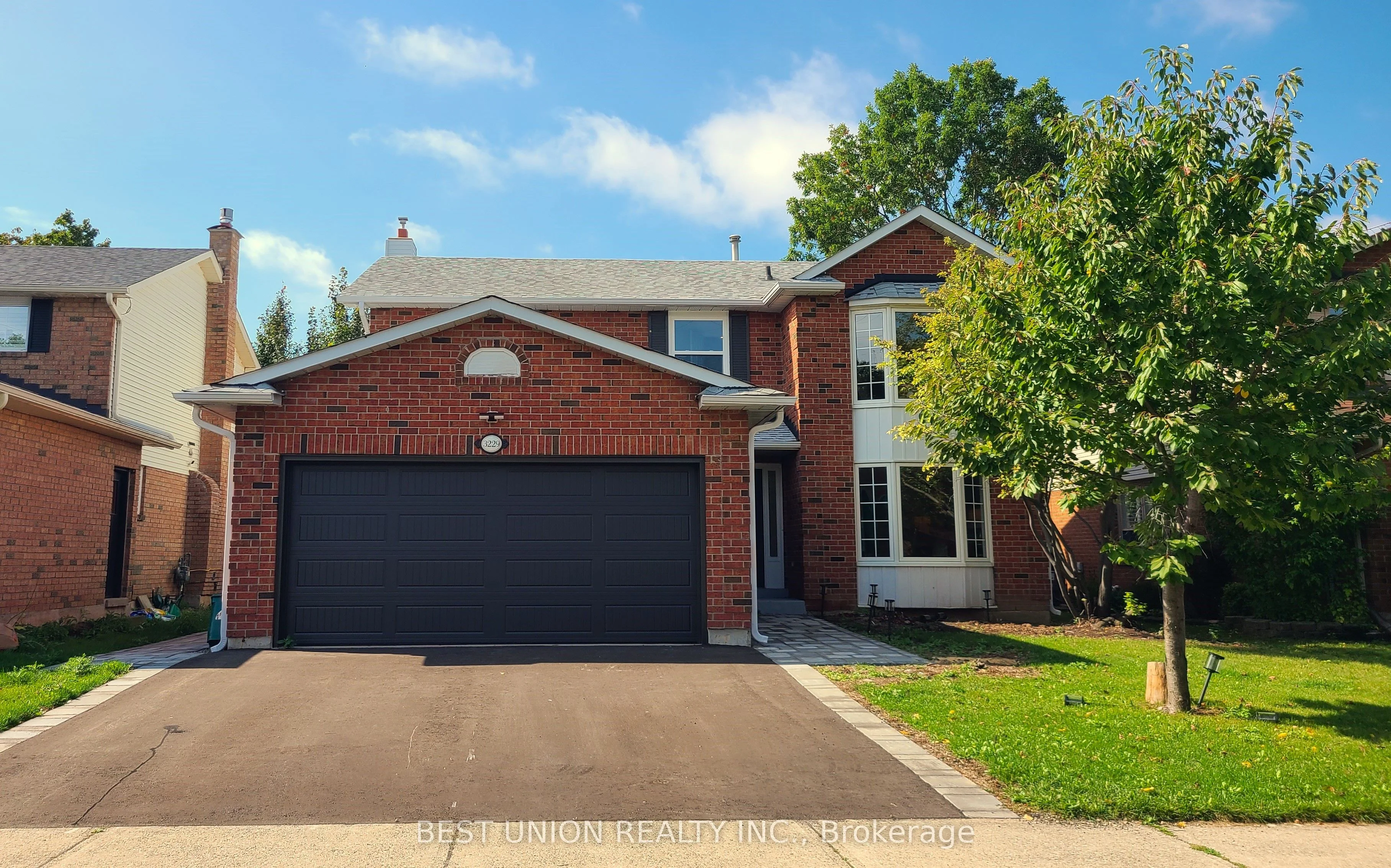 Detached in Burlington
