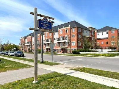 47 Hays Boulevard 15, Oakville, On L6h 0j1