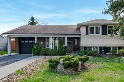 1084 Pearson Drive, Oakville, On L6h 2a8