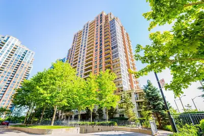 5233 Dundas Street W 2015, Toronto W08, On M9b 6m1
