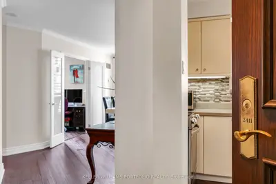 Condo Apartment in Toronto