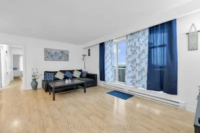 Condo Apartment in Mississauga