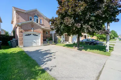 Detached in Brampton