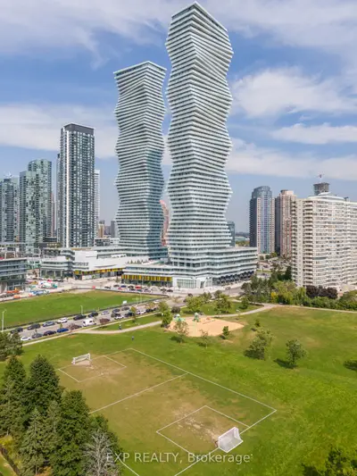Condo Apartment in Mississauga