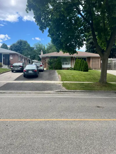 1522 Lewisham Drive, Mississauga, On L5j 3r5