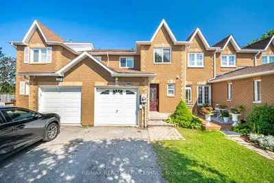 Att/Row/Townhouse in Orangeville
