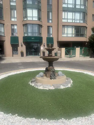 145 Hillcrest Avenue 1102, Mississauga, On L5b 3z1