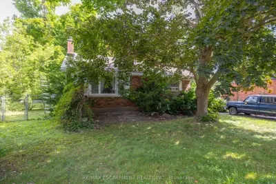 242 Elmore Drive, Halton Hills, On L7j 1t9