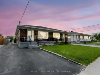 Semi-Detached in Mississauga