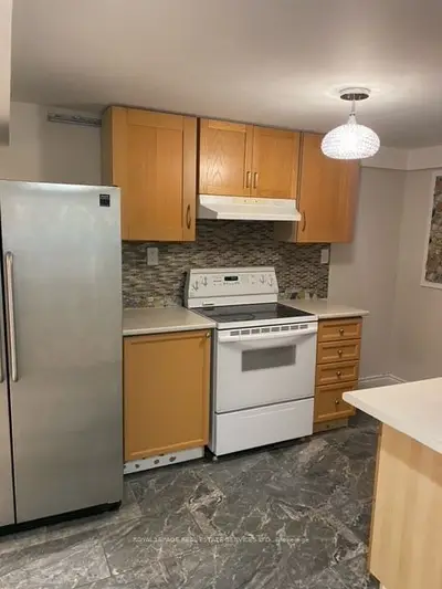 880 Stainton Drive Bsmt, Mississauga, On L5c 3a5
