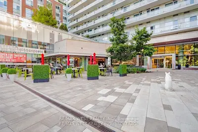 1830 Bloor Street W 1118, Toronto W02, On M6p 1a9