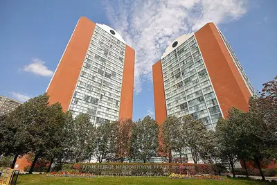 Condo Apartment in Mississauga