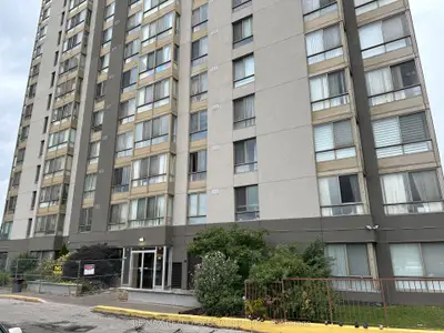 2470 Eglinton Avenue 507, Toronto W04, On M6m 5e7