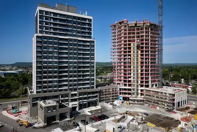 Condo Apartment in Milton