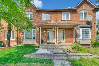 Condo Townhouse in Brampton