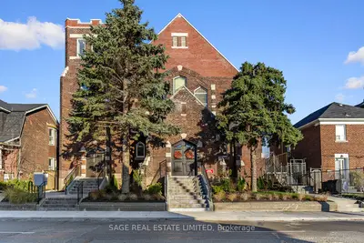 1183 Dufferin Street 107, Toronto W02, On M6h 4b7
