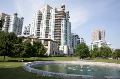Condo Apartment in Toronto