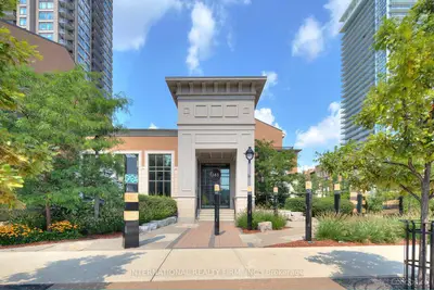 Condo Townhouse in Mississauga