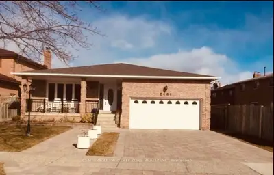 2461 President Boulevard, Mississauga, On L5b 3e7
