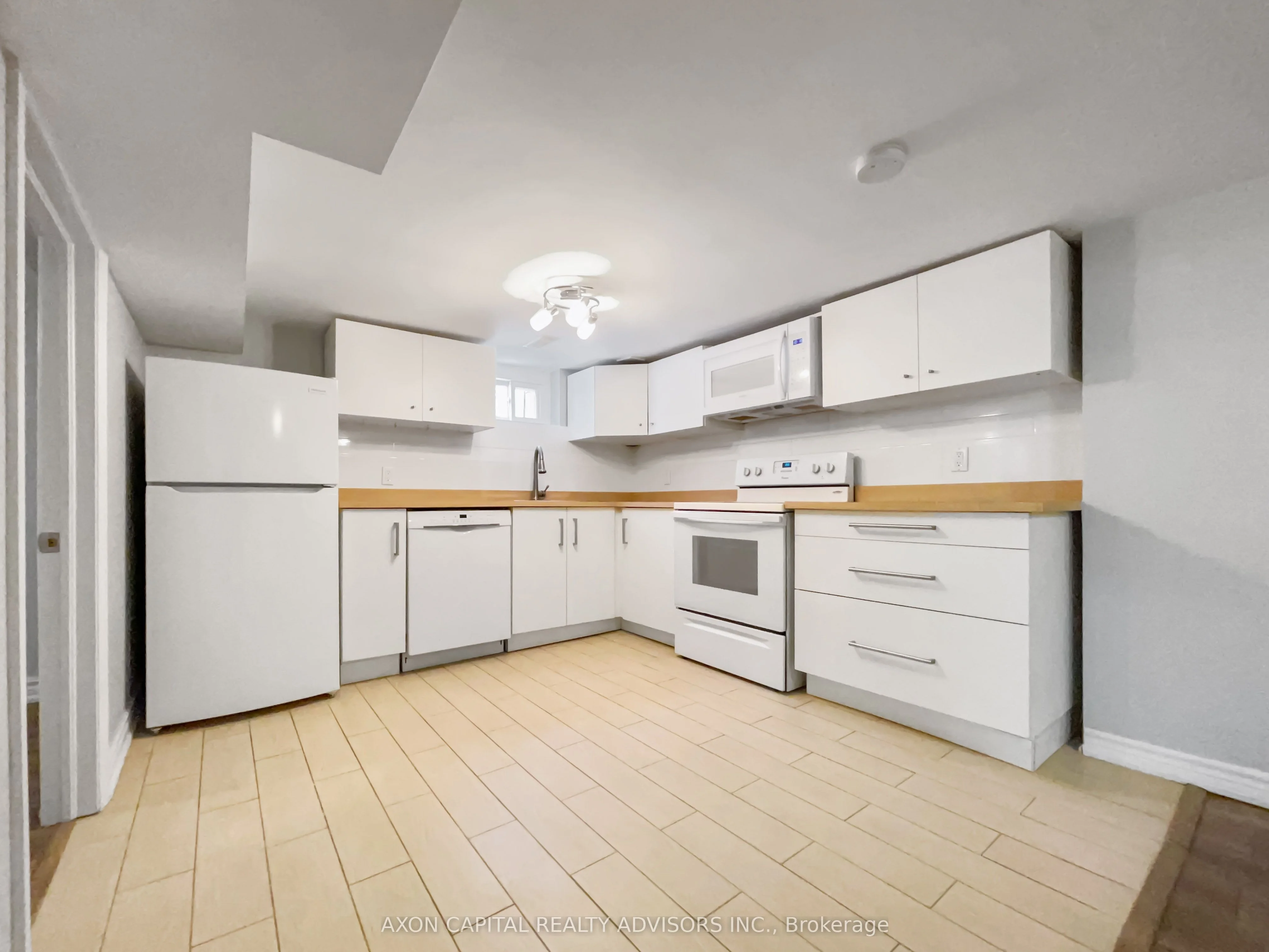 53 Brownville Avenue Bsmt, Toronto W04, On M6n 4l2