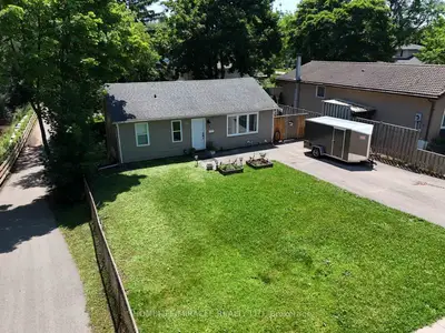 84 Mccraney Street W, Oakville, On L6h 1h4