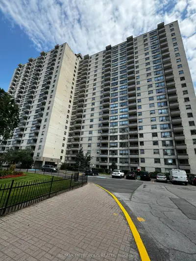 370 Dixon Road 2109, Toronto W09, On M9r 1t2