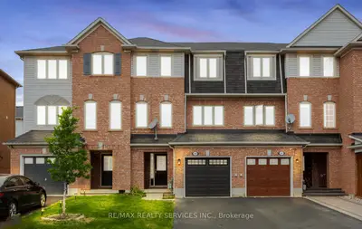 Att/Row/Townhouse in Brampton