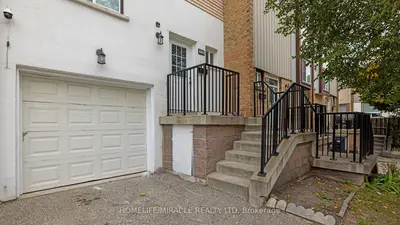 Condo Townhouse in Brampton