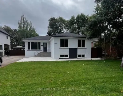 Detached in Oakville