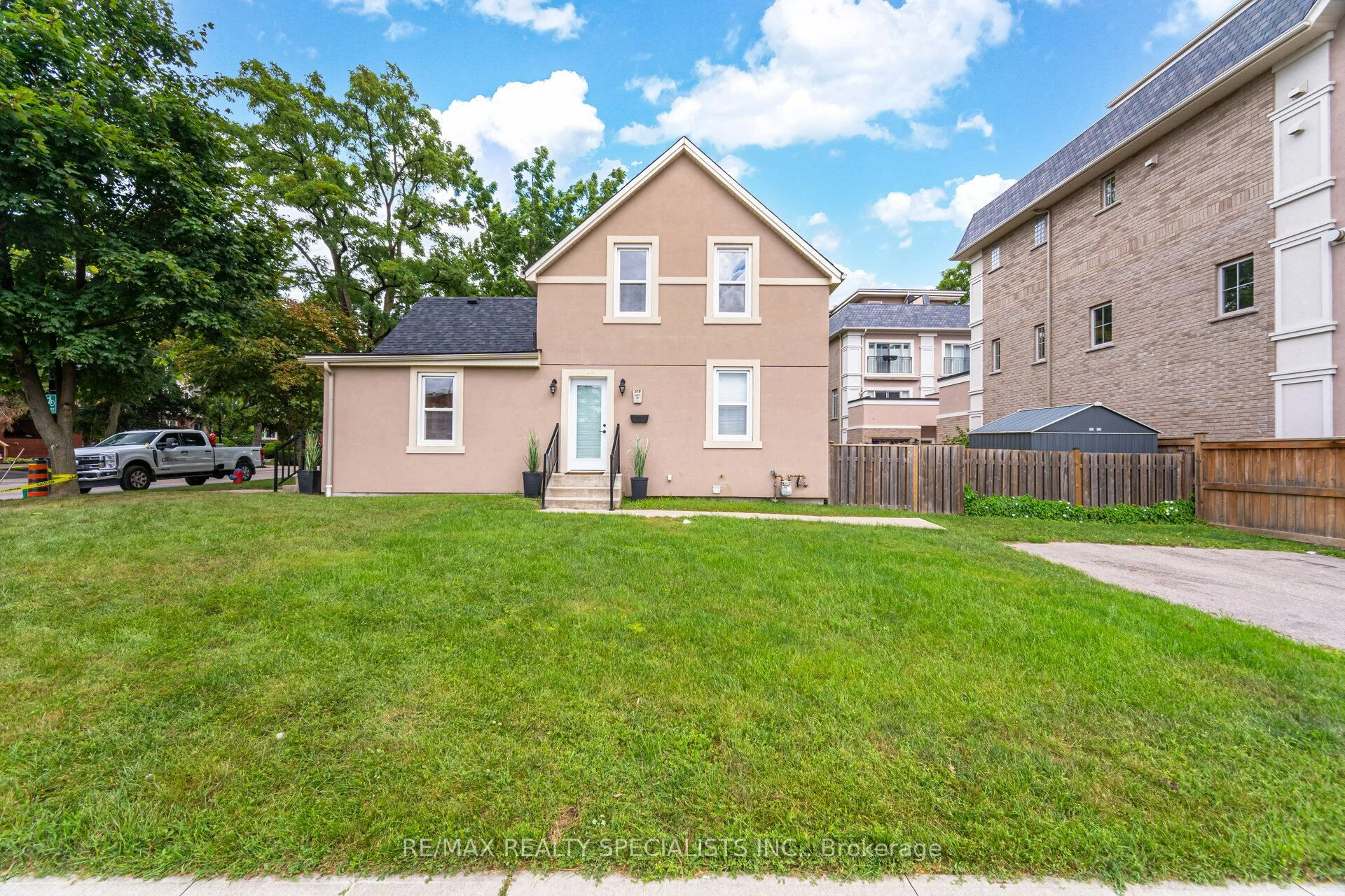 Detached in Burlington