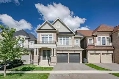 Detached in Brampton