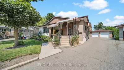 Semi-Detached in Brampton