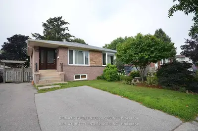 Semi-Detached in Mississauga