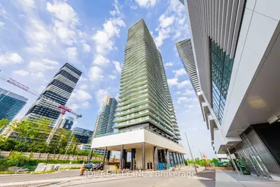 33 Shore Breeze Drive 1108, Toronto W06, On M8v 0g1