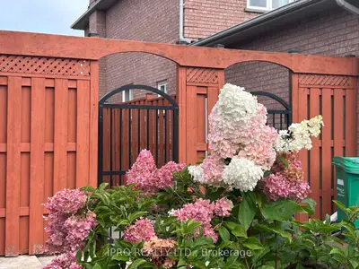 961 Stargazer Drive, Mississauga, On L5v 1e9